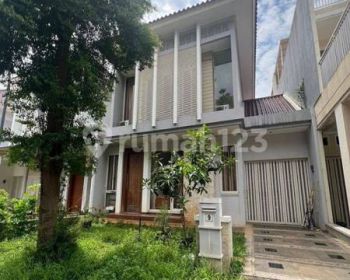 Rumah Furnished Bagus di Cluster Pelangi Sutera Sitara