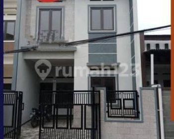 Cozy Rumah Dua Lt Modern Dekat Gatsu Bandung 318M9