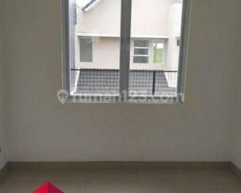 Dijual Rumah 2 Lantai Lokasi Nyaman Strategis