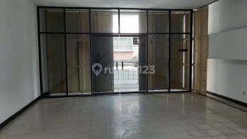 Disewakan Ruko Strategis di Kapitol Sudirman