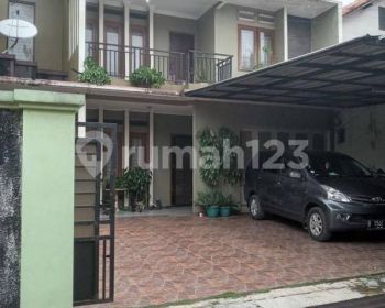 Rumah cantik dan asri di ciracas  cibubur jakarta timur harga nego