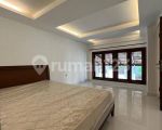 thumbnail-dijual-rumah-mewah-design-modern-tropical-dalam-komplek-nyaman-jalan-lebar-di-9-9