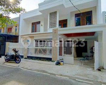 Dijual Rumah Bagus DiLingkungan komplek di Cipayung Jakarta timur