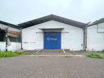 Gudang Margomulyo, Strategis, Murah