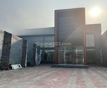 Gedung ex showroom cocok utk showroom, gym tangerang