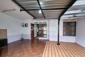 Sewa Rumah Cantik Grand Antapani Townhouse Siap Huni