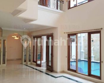 Rumah Pondok Indah Dengan Private Pool Mewah