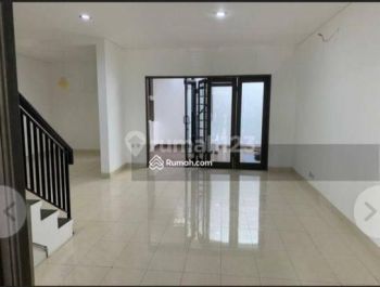 Rumah 2 lantai siap huni di Raffles Hills Cibubur