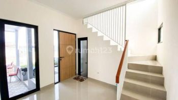 Rumah Custom di dkt Kampus UPI Setiabudi Ledeng Sukajadi