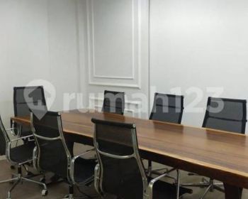 Disewakan Office St Moritz Lantai Sedang Furnished Terkoneksi Ke Mall Lippo Puri