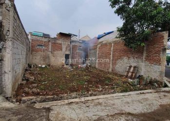 Rumah di Sayap Amir Mahmud Cimahi