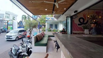 Cafe Resto Petitenget Kerobokan