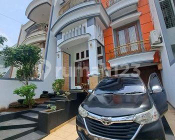Rumah Cakep Sunter Bisma 187m² Furnish