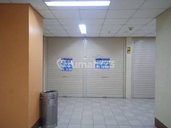 Kios Turun Harga Banting di Itc Cempaka Mas, Jakarta Pusat