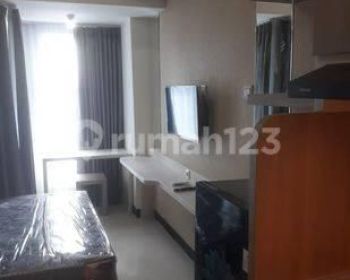 Apartemen Amor Diatas Mall Pakuwon City, Strategis