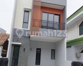 Rumah Mewah 2 Lantai Di Pondok Kelapa Jakarta Timur