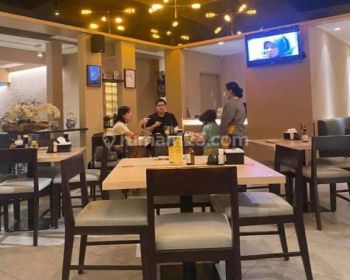 DIJUAL BANGUNAN RESTORAN/CAFE SENOPATI KEBAYORAN BARU JAKSEL.