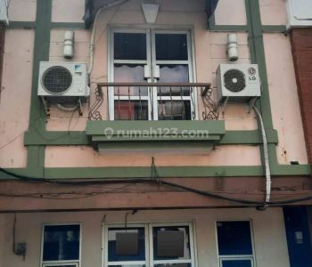 RUKO CITY WALK JABABEKA, Berada di Lokasi Strategis dekat dengan Kampus SMA &