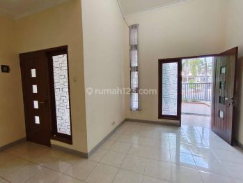 Disewakan Rmh bersih Dlm Cluster Aralia , Harapan Indah