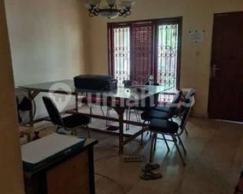 Rumah 2 Lantai Strategis Di Cempaka Putih Jakarta Pusat R1764