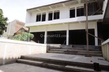 Ruko Ruang Usaha di Mainroad Surya Sumantri, Bandung