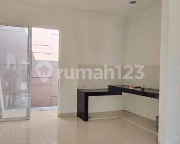 Sewa rumah cluster green puri  2 lantai SHM fasilitas bagus