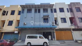 Ruko di Jalan Utama Sei Panas, Batam 600 m Sudah Renovasi HGB