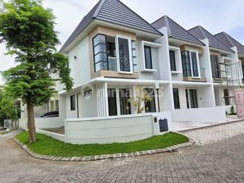 NATURA RESIDENCE, Rumah mewah 2 lt di jantung kota Sidoarjo