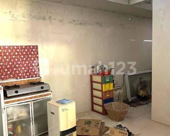 Rumah Janur Asri, Kelapa Gading Luas 16x20,5m2