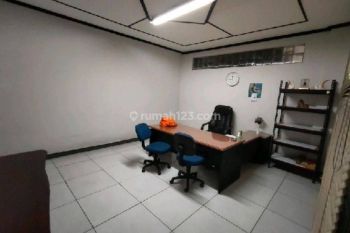 Ruko Mainroad Ciateul Dekat Itc, Kebon Kalapa Siap Pakai