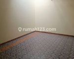 thumbnail-disewakan-rumah-kota-wisata-furnished-2-lantai-7