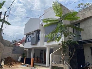 RUMAH + KOLAM RENANG + SHM di Lembang Setiabudi Ledeng Pondok Hijau